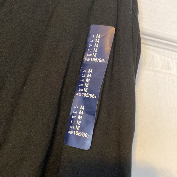 Gap NWT womens sleeveless top; size medium - Picture 2 of 7